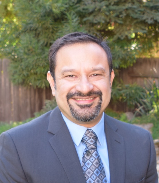 Picture of Raul who is smiling. He's the founder of RTP Learning.